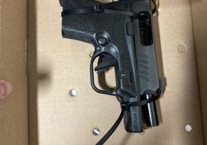 22 guns seized after assault in Benton County