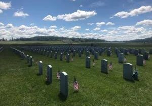 Wreaths Across America to put wreaths on veterans’ graves each year