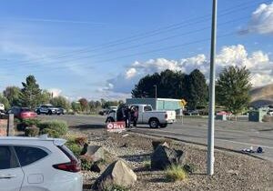 Car crash closes Kennedy Road in West Richland