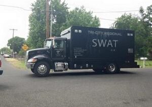 Lockdowns lifted after SWAT situation in Kennewick