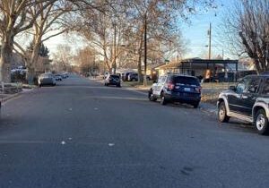 Police investigating stabbing on Cottonwood Drive in Richland