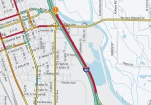 Crash on I-82 in Yakima blocking a westbound lane