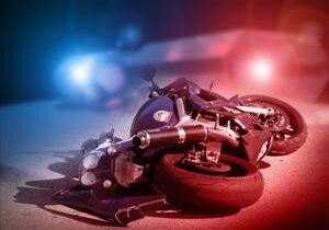 Toppenish man dead after crashing motorcycle into two semi trucks near Prosser