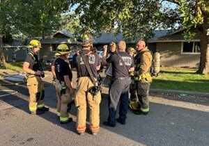 Duplex fire in Kennewick extinguished, residents displaced