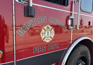 Benton County officials close Owens Road for brush fire