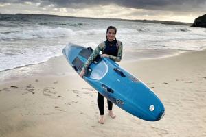 This 13-year-old paddleboards to school every day