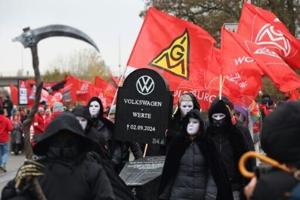 Volkswagen workers head towards strikes from December