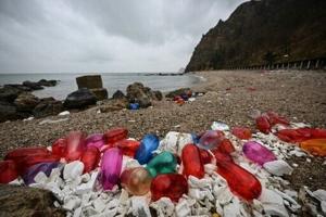 Chinese island plastic pollution turned into artistic omens