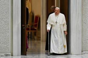 On Christmas Eve, Pope Francis launches holy Jubilee year