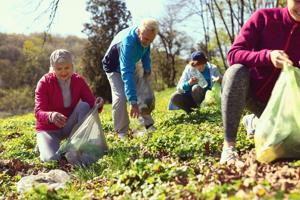 Avoiding Isolation By Volunteering Offers Mental Health Benefits to Seniors